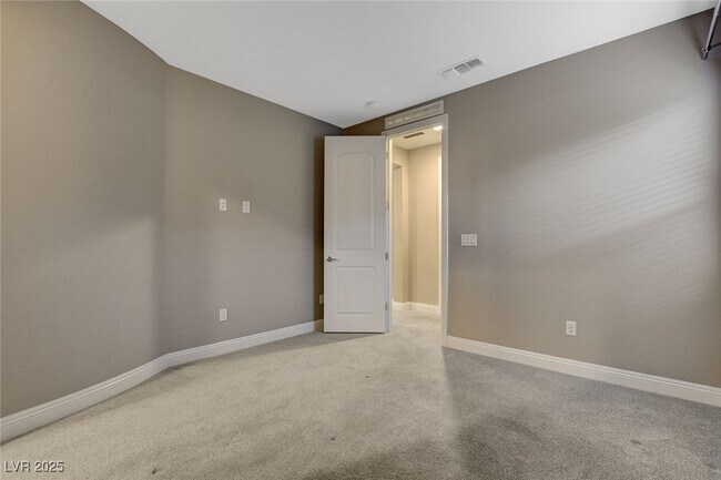 Building Photo - 12217 Nasino Ave