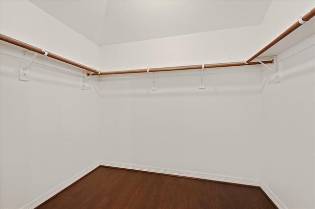 Building Photo - 300 Bluefinch Dr