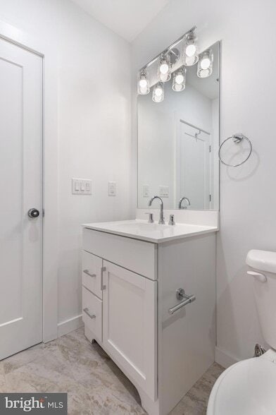 Building Photo - 710 N 16th St