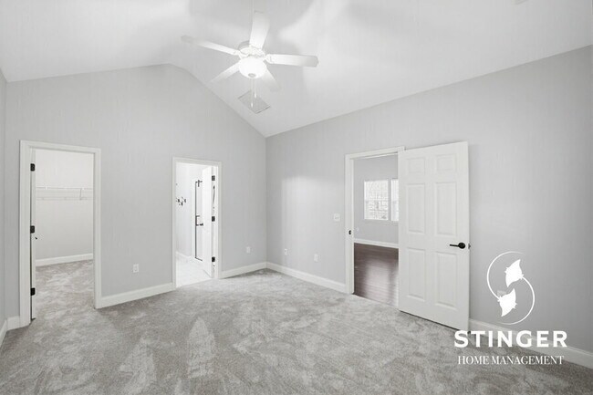 Building Photo - 379 Dante Cir