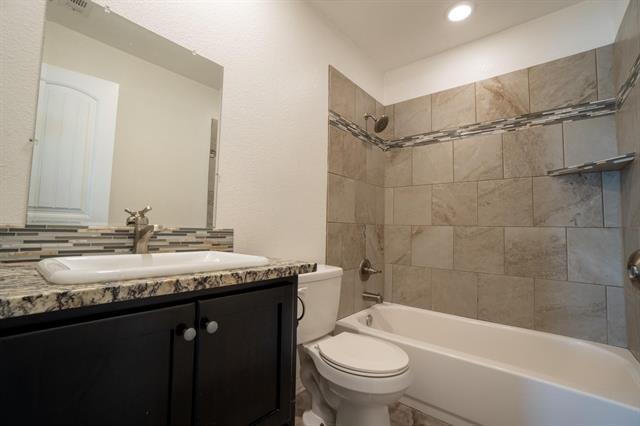Building Photo - 3405 Spring Meadows Dr