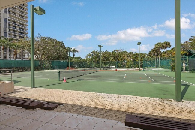 Building Photo - 20191 E Country Club Dr