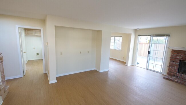Building Photo - 2219 Gates Ave