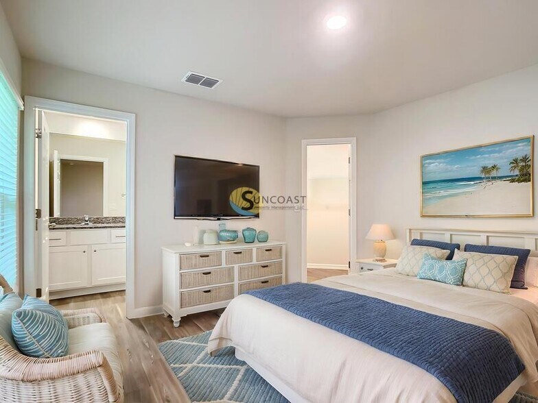 Building Photo - 11048 Reims Ave