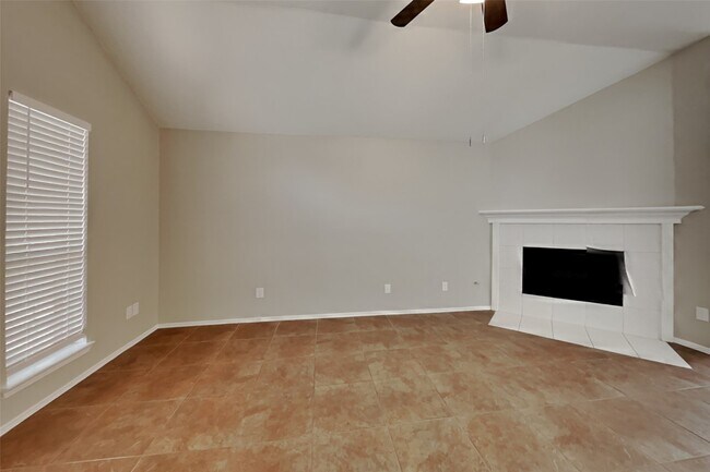 Building Photo - 21027 Terrace View Dr