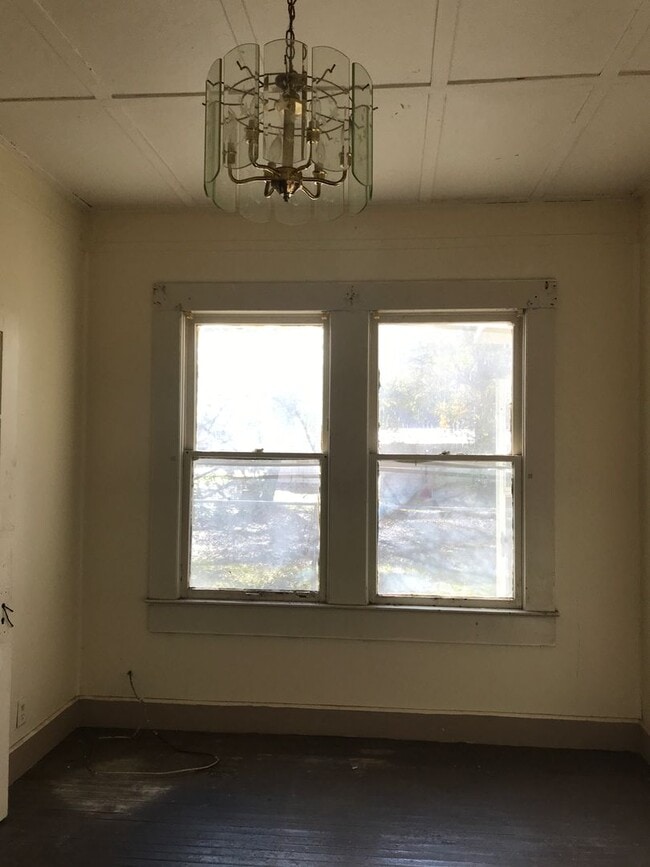 Building Photo - 114 Cottage St