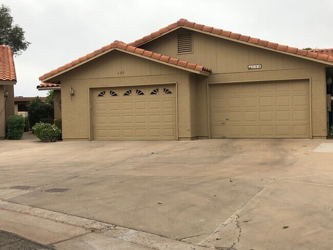 Building Photo - ASK ABOUT OUR REDUCED SUMMER RATES!!! Comfortable & Inviting Home in Leisure World a 45+ Active A...