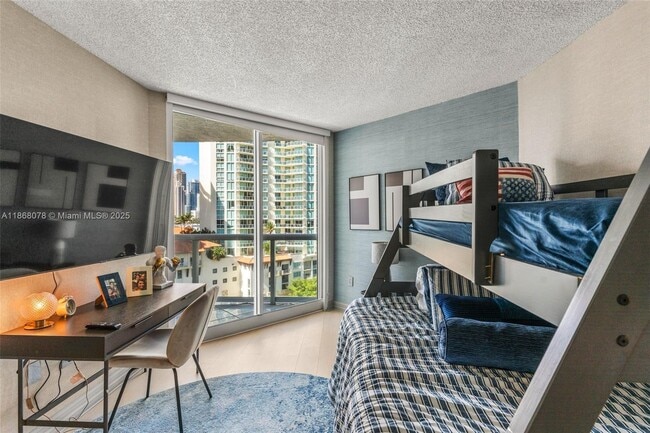 Building Photo - 16400 Collins Ave