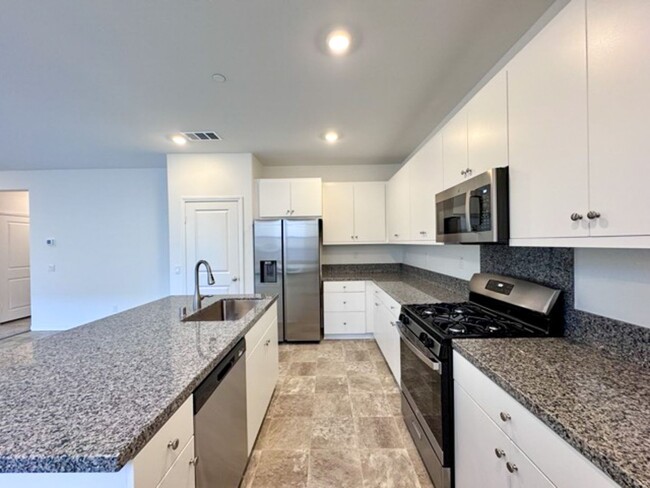 Building Photo - BRAND NEW 3 bedroom Willow Springs home av...