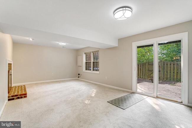 Building Photo - 2131 Kings Mill Ct