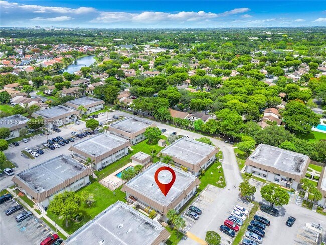 Building Photo - 6911 SW 129th Ave