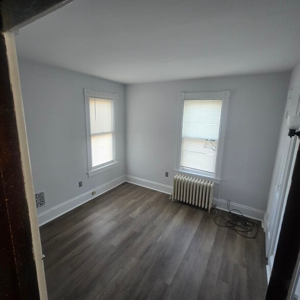 Bedroom 1 - 121 Mercer St