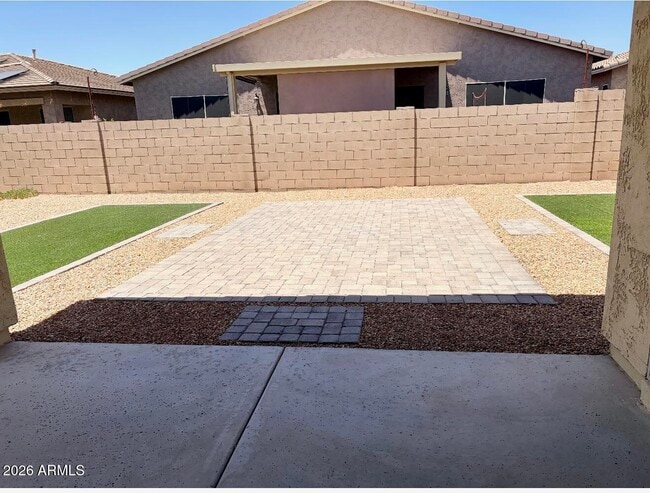 Building Photo - 22654 E Stonecrest Dr