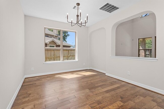Building Photo - 24015 Richglen Court