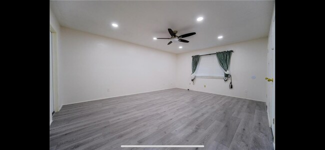 Building Photo - 6403 Apache Ct