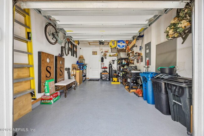 Building Photo - 470 Servia Dr