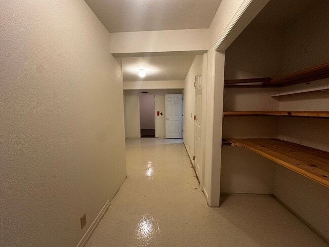 Building Photo - Light Filled 4 Bedroom 2.5 Bathroom Two-St...