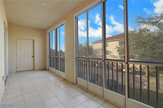 Building Photo - 9025 Colby Dr