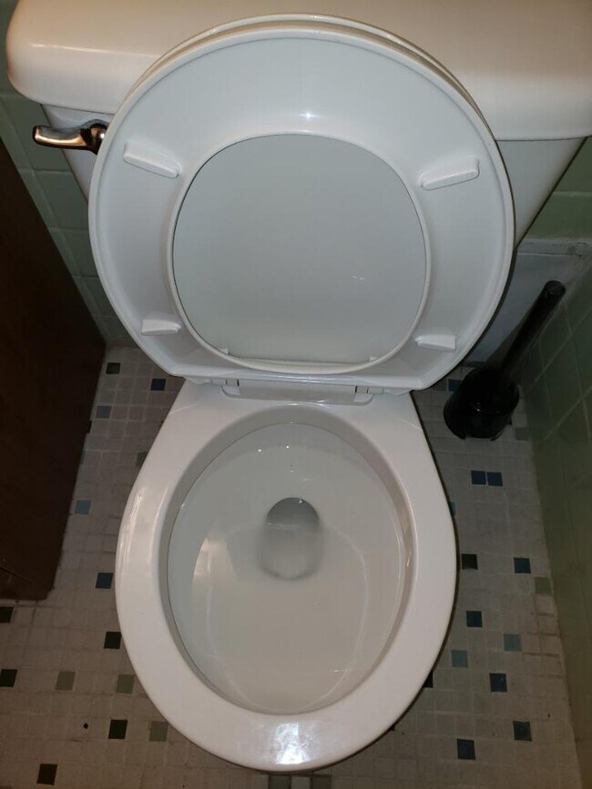 Building Photo - 922 24th St NW