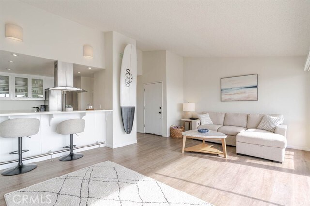 Building Photo - 11813 Ellice St