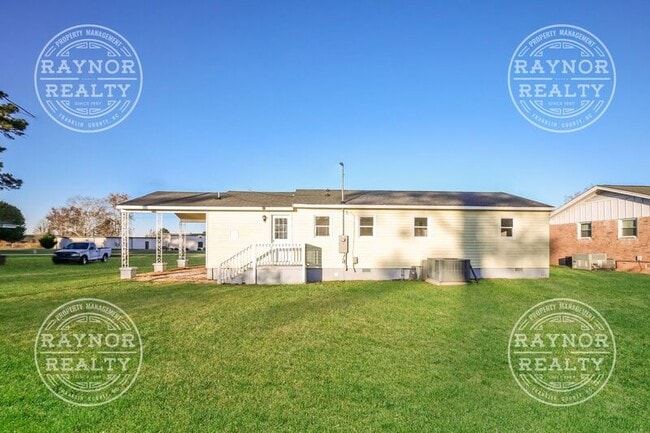 Building Photo - 6637 Speight School Rd