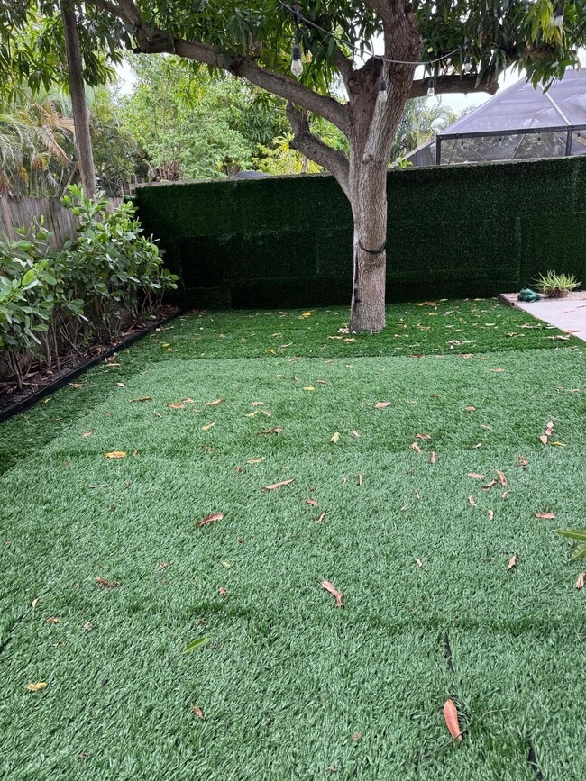 Building Photo - 3532 N Dixie Hwy