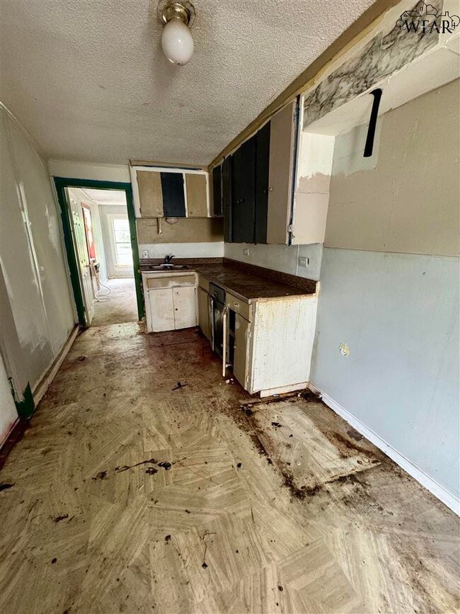 Building Photo - 809 Paradise St