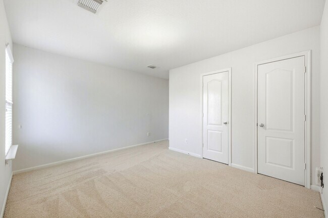 Building Photo - 3830 Misty Falls Ln