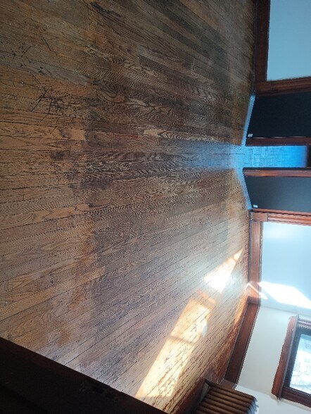 Building Photo - 33 Elmwood Ave