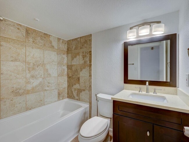 Building Photo - 1710 Cinnamon Path