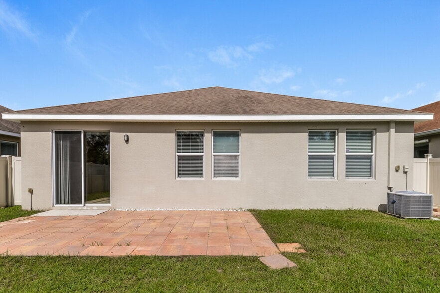 Building Photo - 901 Fern Leaf Dr