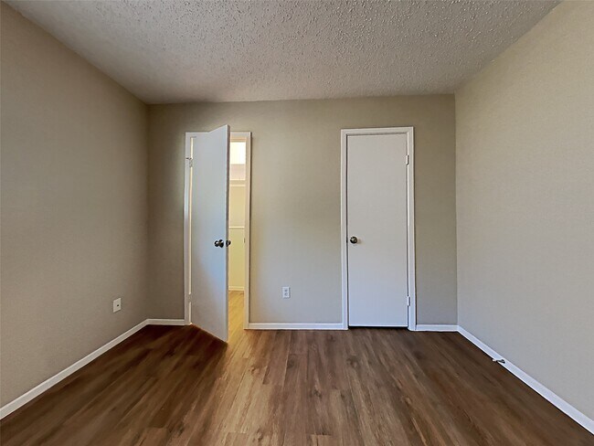 Building Photo - 24111 Spring Towne Dr