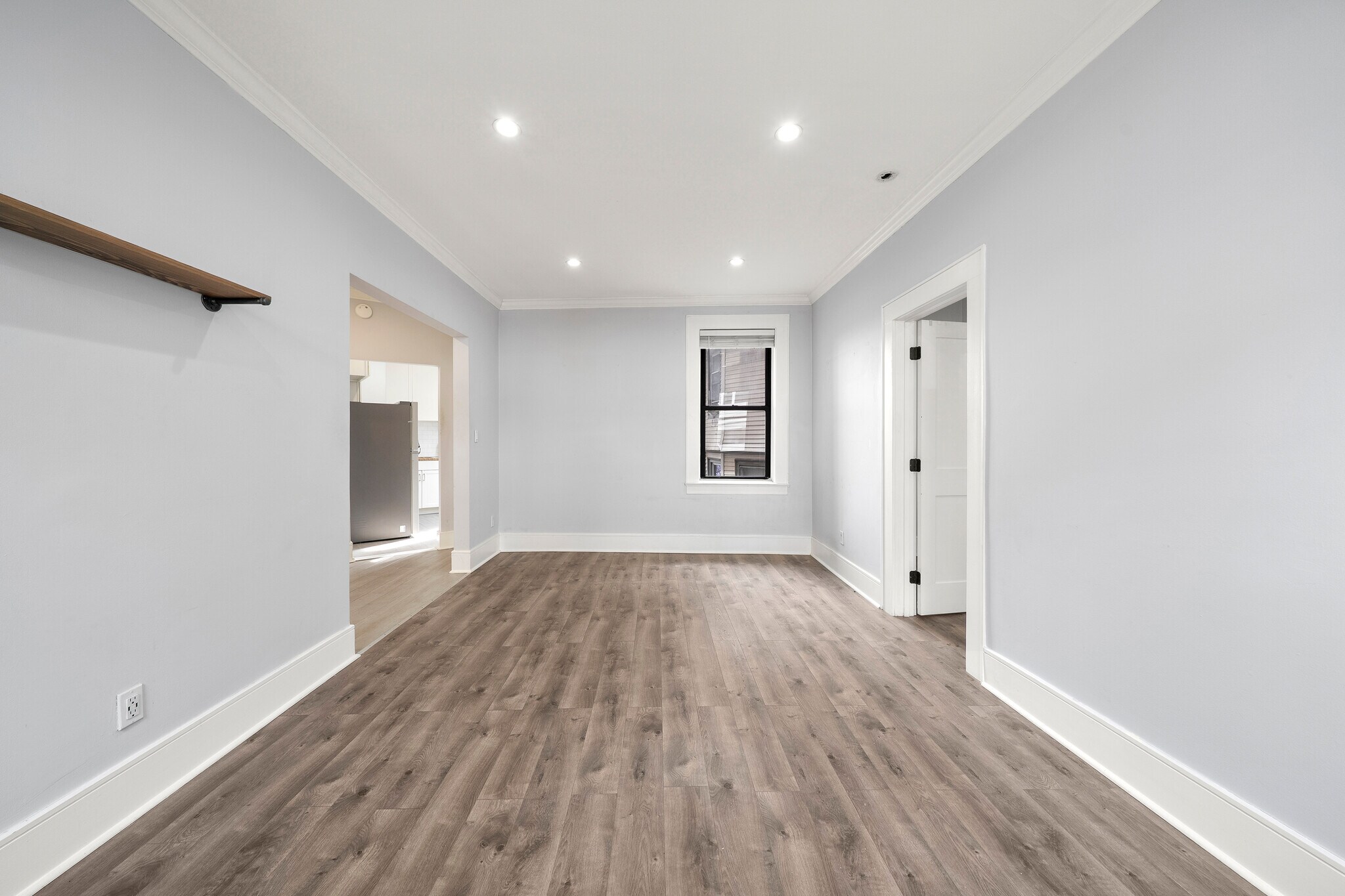 Building Photo - 553 Undercliff Ave