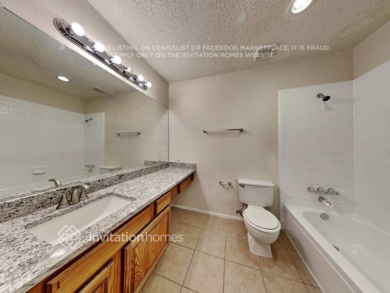 Building Photo - 3332 Renaissance Dr