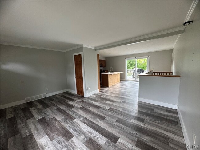 Building Photo - 7878 Sagamore Dr N
