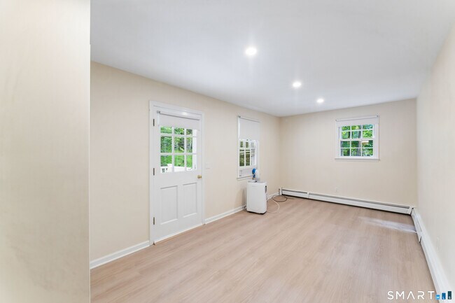Building Photo - 80 Hannahs Rd