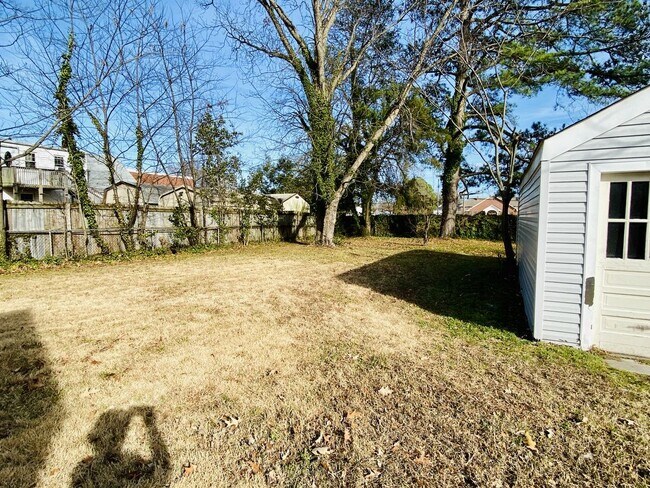 Building Photo - 3110 Chalfin Ave