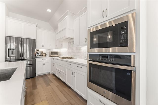 Building Photo - 2250 Macy Wy