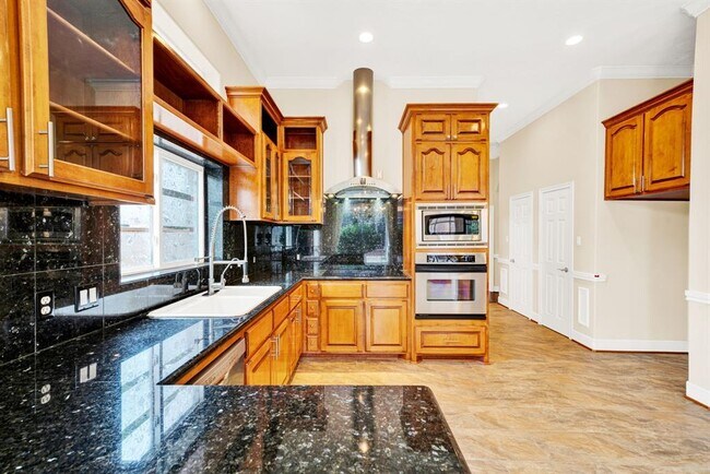 Building Photo - 4317 Willowbend Blvd