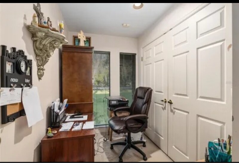 Building Photo - 4100 SW 86th Terrace