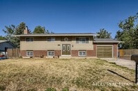 Building Photo - 538 Raemar Cir