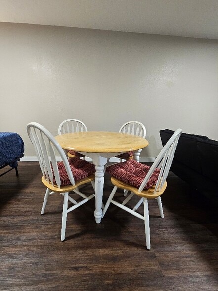 Building Photo - 2040 Indian Point Rd