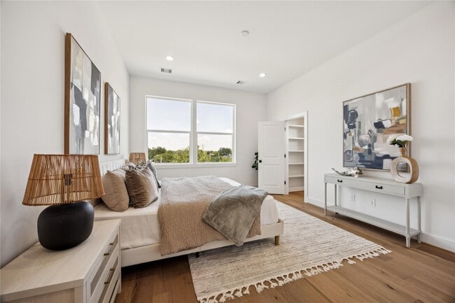 Building Photo - 2810 Mills St