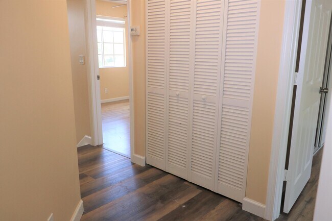 Building Photo - 708 Perdido Heights Dr