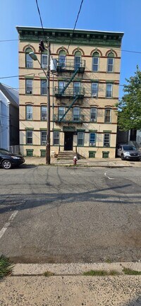 Building Photo - 80 W 18TH St