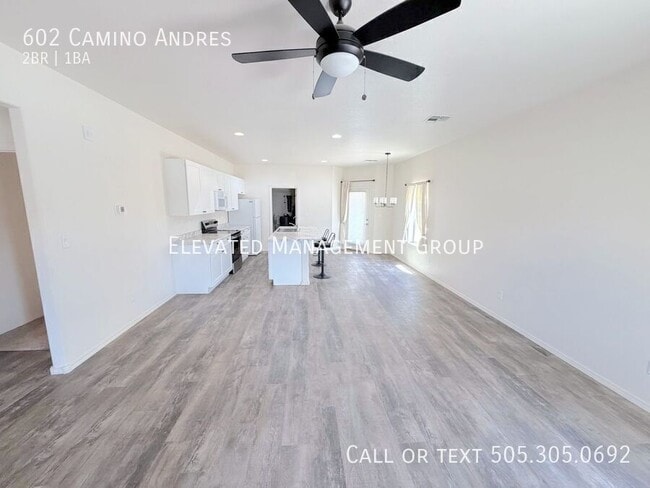 Building Photo - 602 Cam Andres