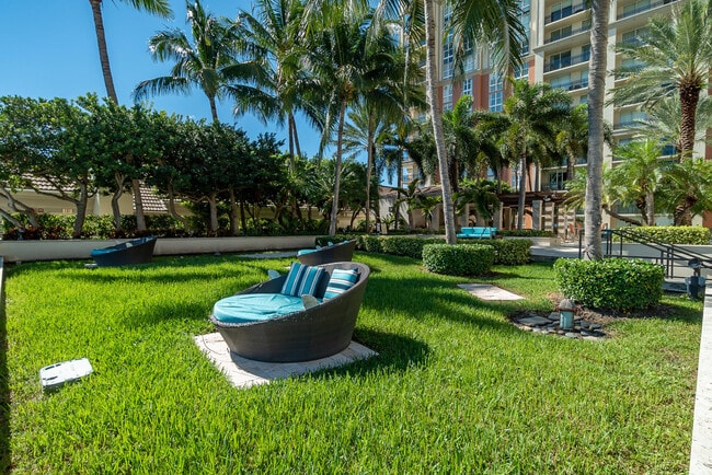 Building Photo - 550 Okeechobee Blvd