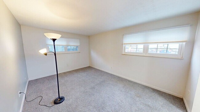 Building Photo - 5285 Portland St