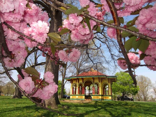 Building Photo - 1242 E Fort Ave