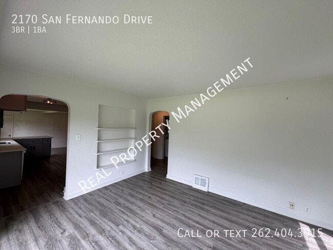 Building Photo - 2170 San Fernando Dr